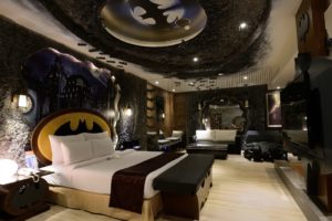 14 Outrageous geeky themed hotel rooms 2