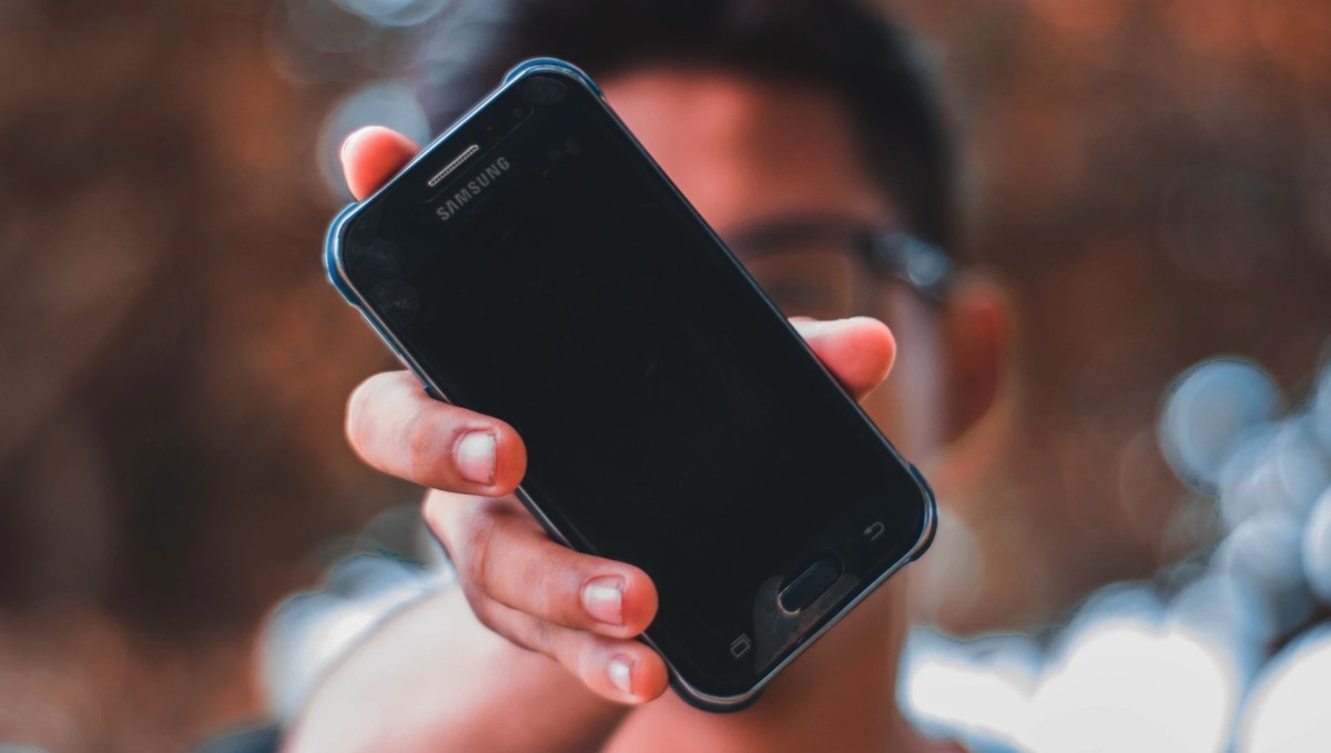 Samsung Apple phone
