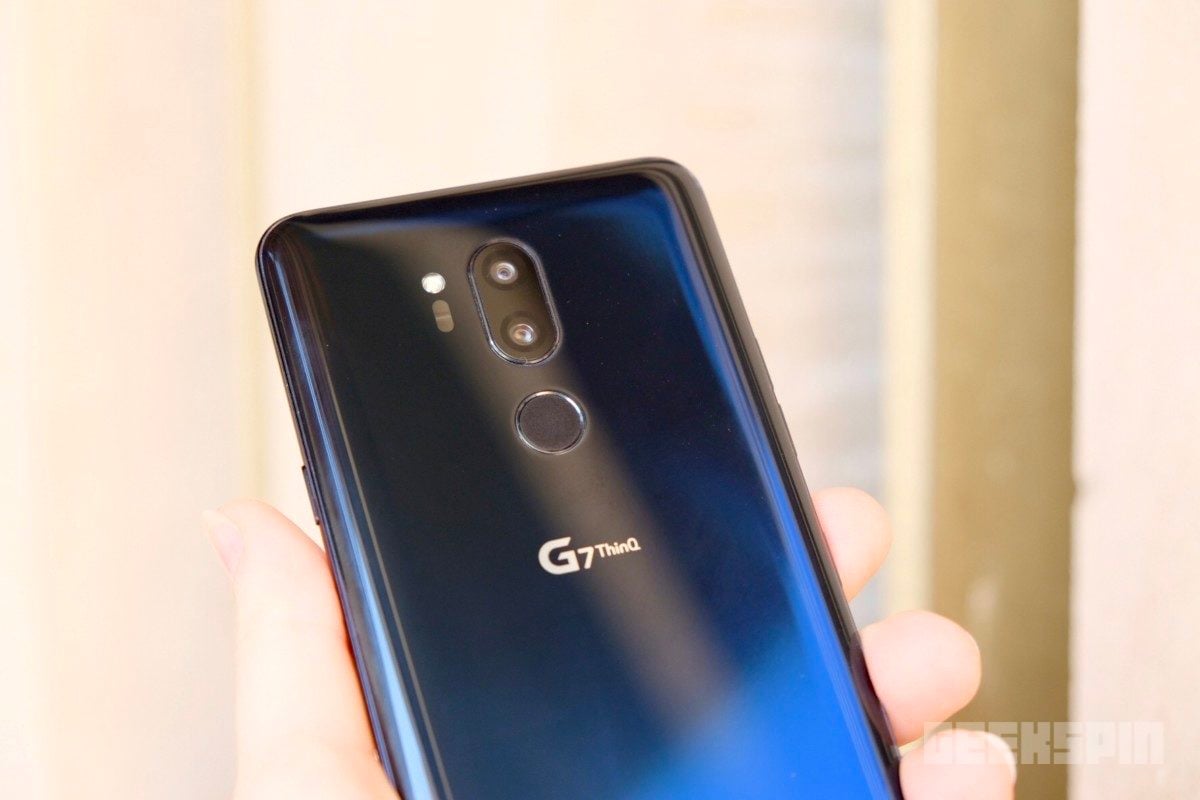 LG G7 ThinQ dual camera