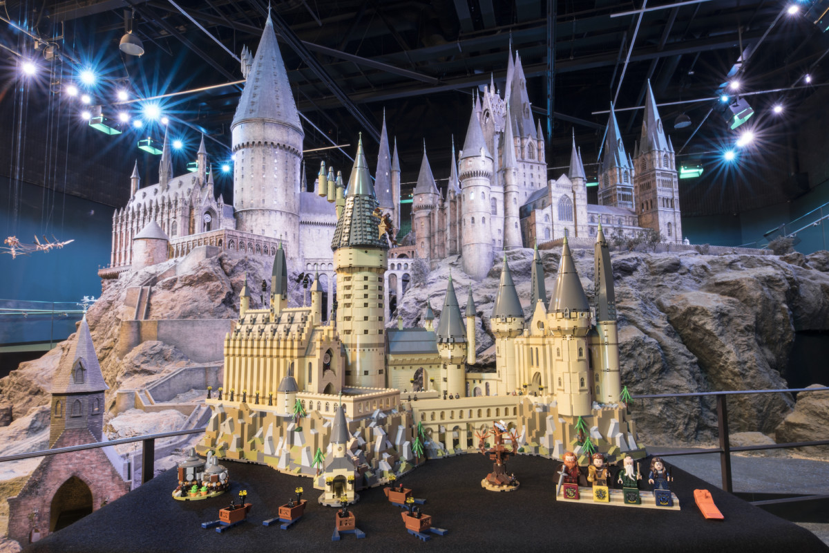 Harry Potter Hogwarts Castle is one of the largest LEGO sets ever made 8