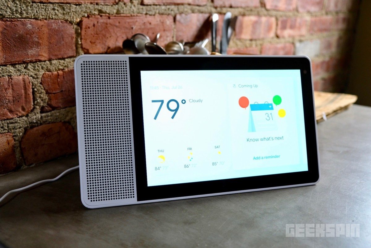 Lenovo Smart Display 10" Review - Amazon Echo Show Should be Worried 4