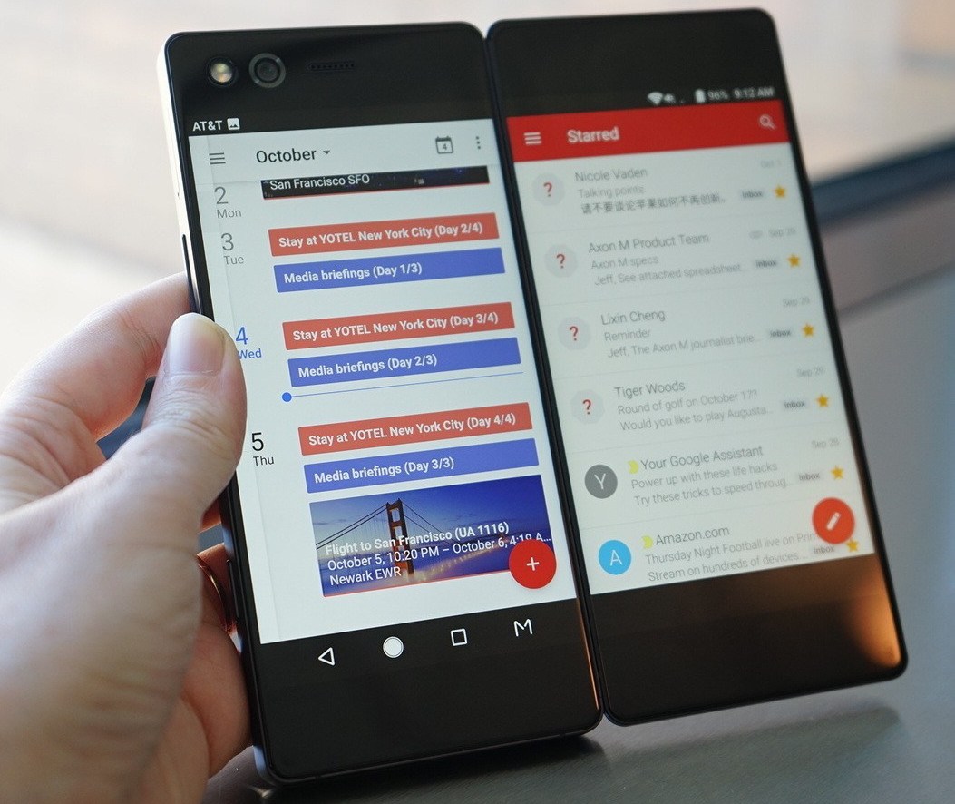 Samsung's foldable phone is likely to debut in early 2019 10
