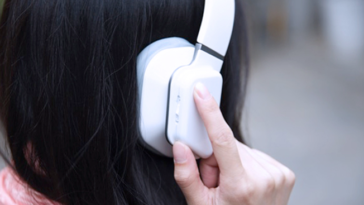 Lynxsonic headphones swap round ear cups for ones shaped like ears 18