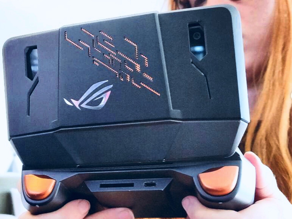 The ASUS ROG gaming phone gets a U.S. release date 12