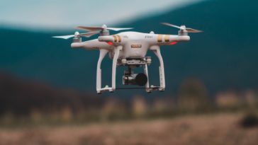 Rogue drone causes chaos and delays at London Gatwick airport 4