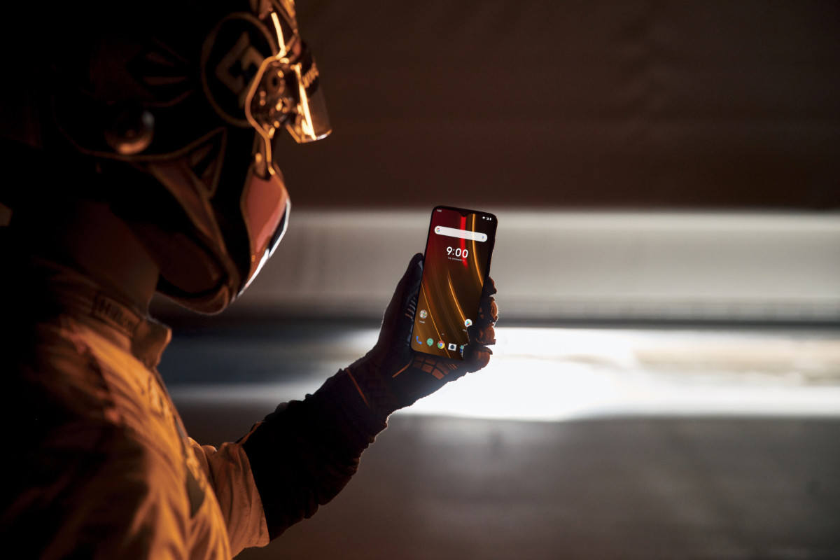 OnePlus unveils its luxurious $700 6T McLaren Edition 4