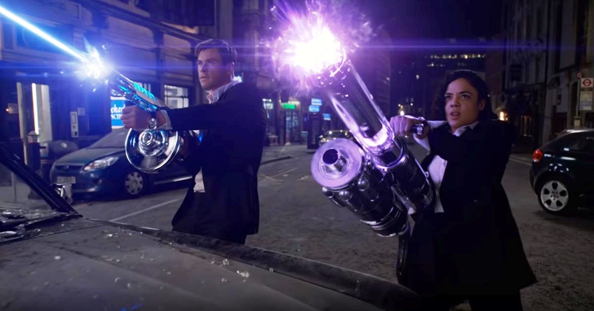 Chris Hemsworth as Agent H and Tessa Thompson as Agent M