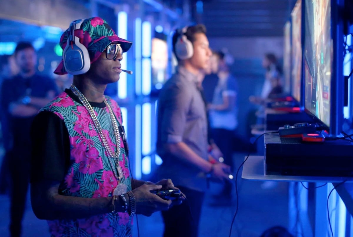 Experts question the legality of Soulja Boy’s retro game systems 6