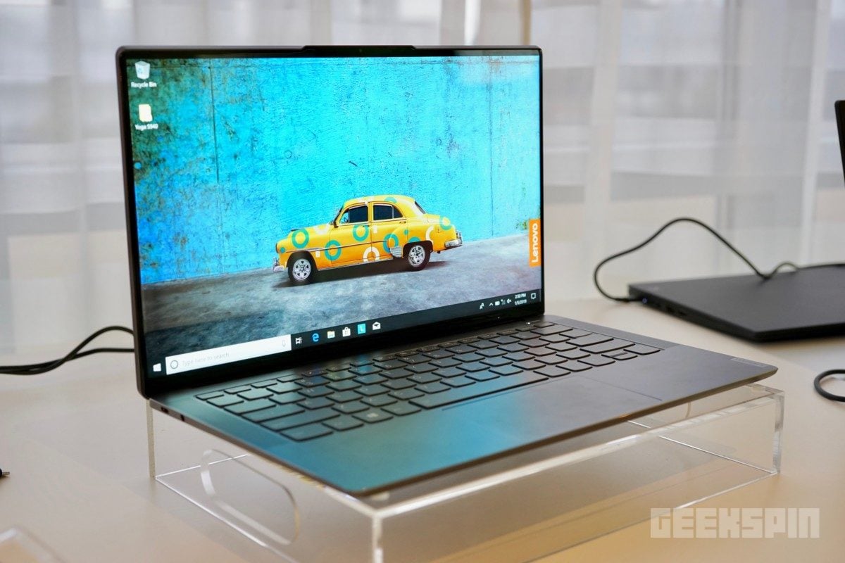 Lenovo brings AI to their Yoga S940 in several SUPER practical ways 7