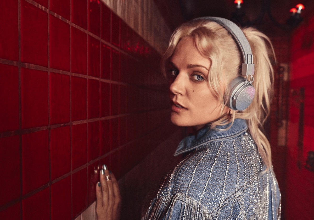Urbanears' Tove Lo-designed headphones are covered in glitter 2