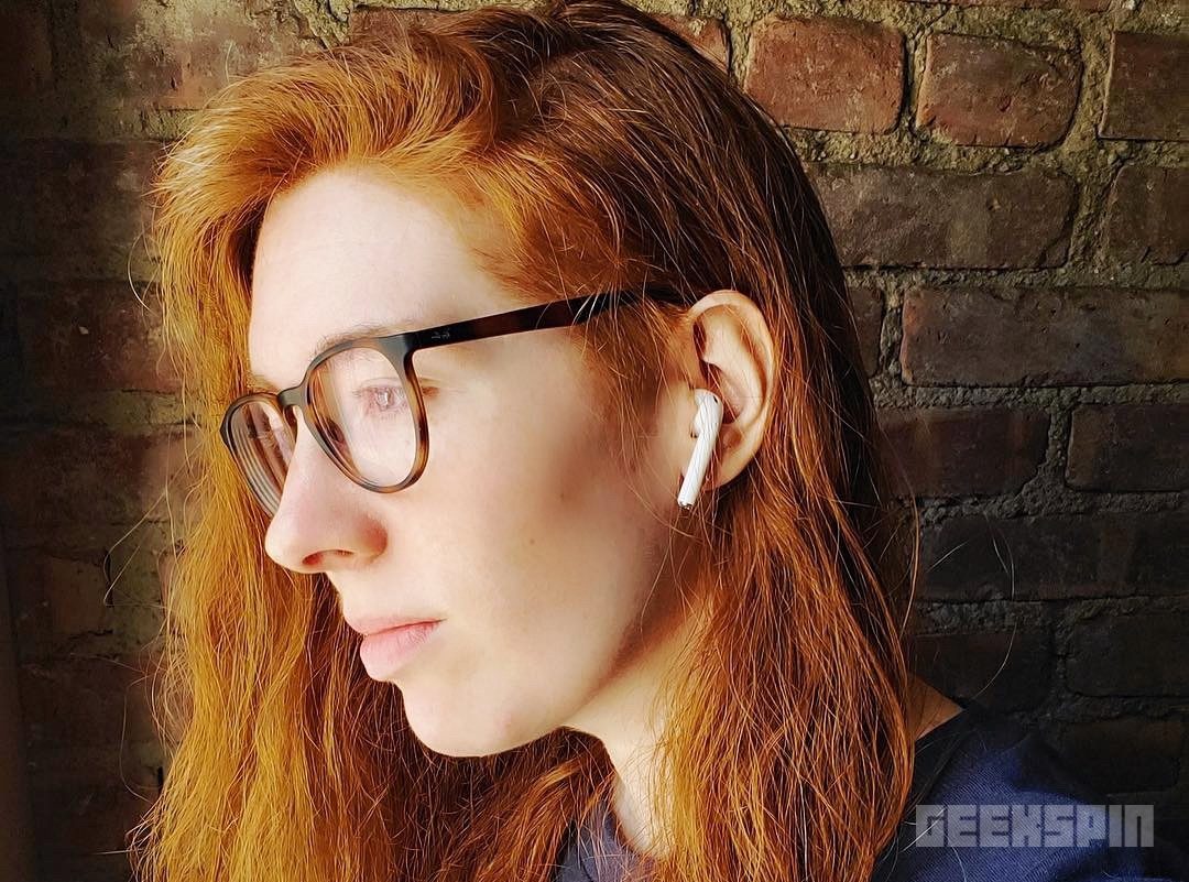 AirPods 1 vs AirPods 2 - are they worth the upgrade? 5