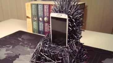 Here's how to make your own Iron Throne phone charger 13