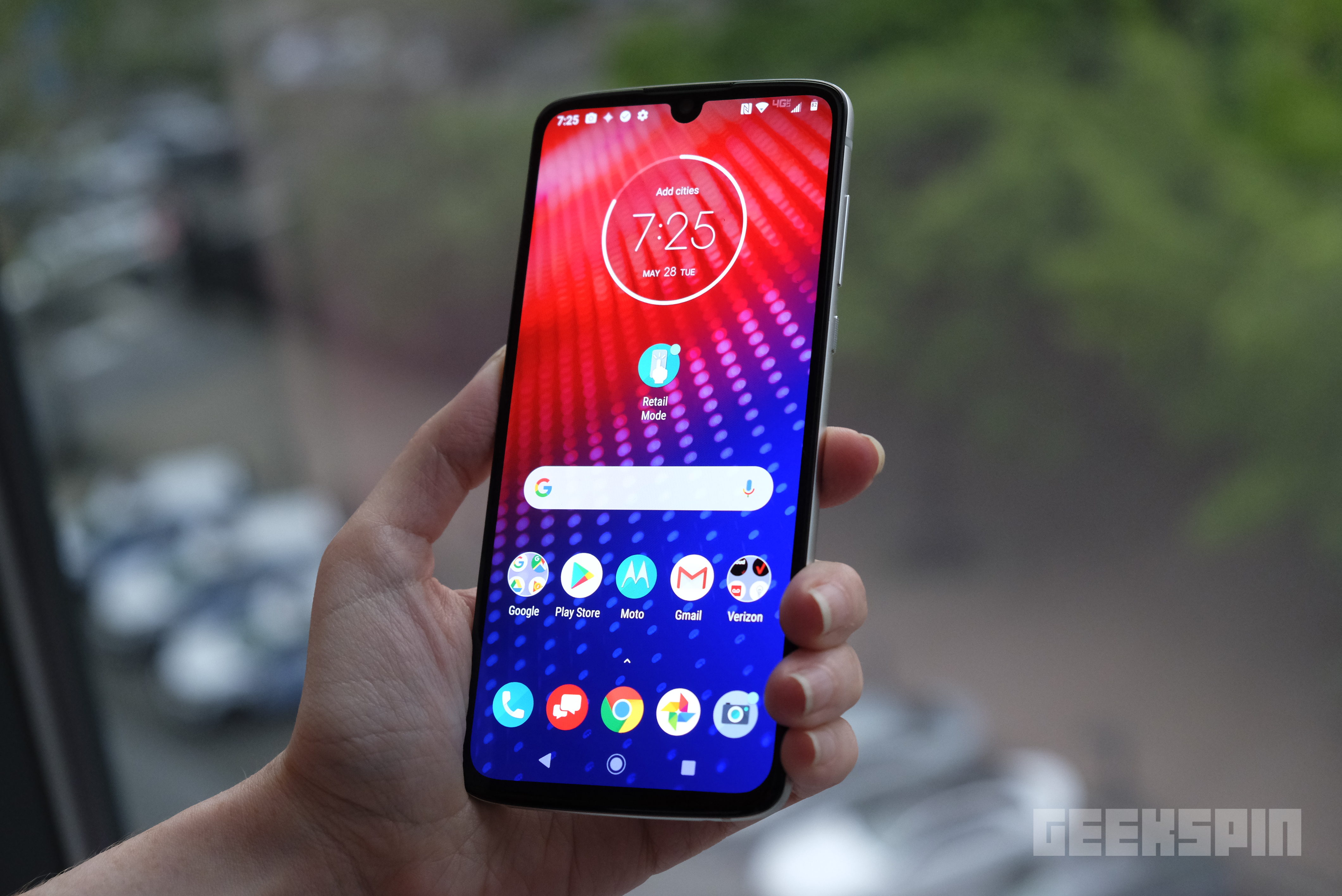 The 5G-ready Moto Z4 is ready to take on the Pixel 3a XL 3
