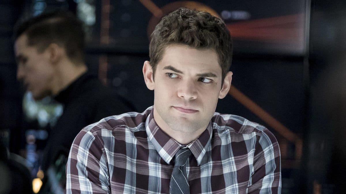 Jeremy Jordan is returning to Supergirl as Winn Schott in season 5 6