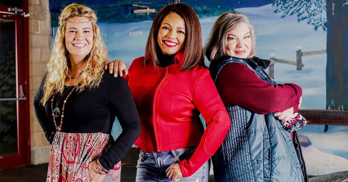 The Facts of Life cast reunites in the trailer for Lifetime’s You Light Up My Christmas 8