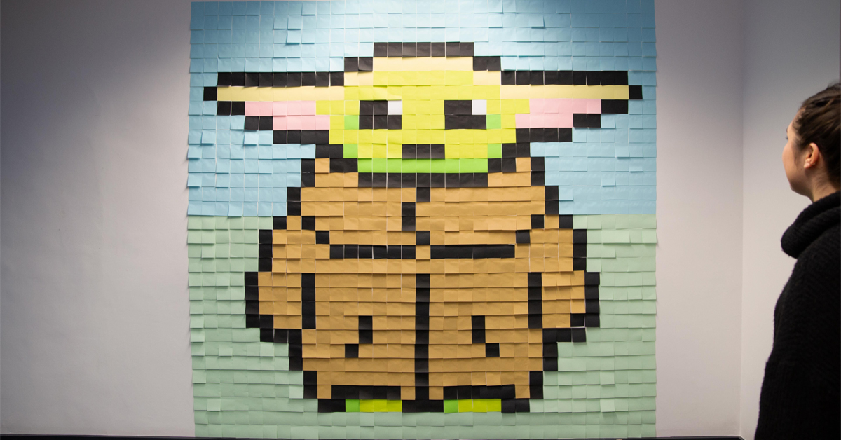 This incredible Baby Yoda mural is made up entirely of Post-It notes 11