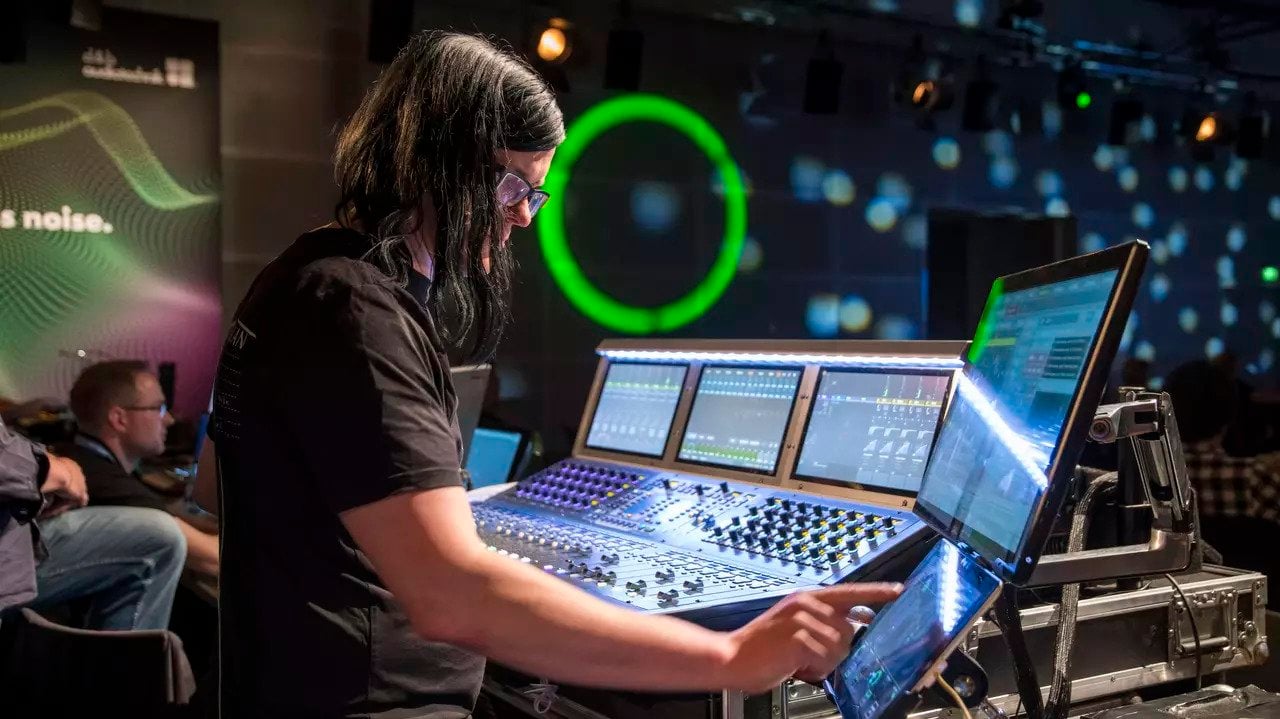 D&B Audiotechnik's Soundscape is transforming live concerts into a 360° experience 9