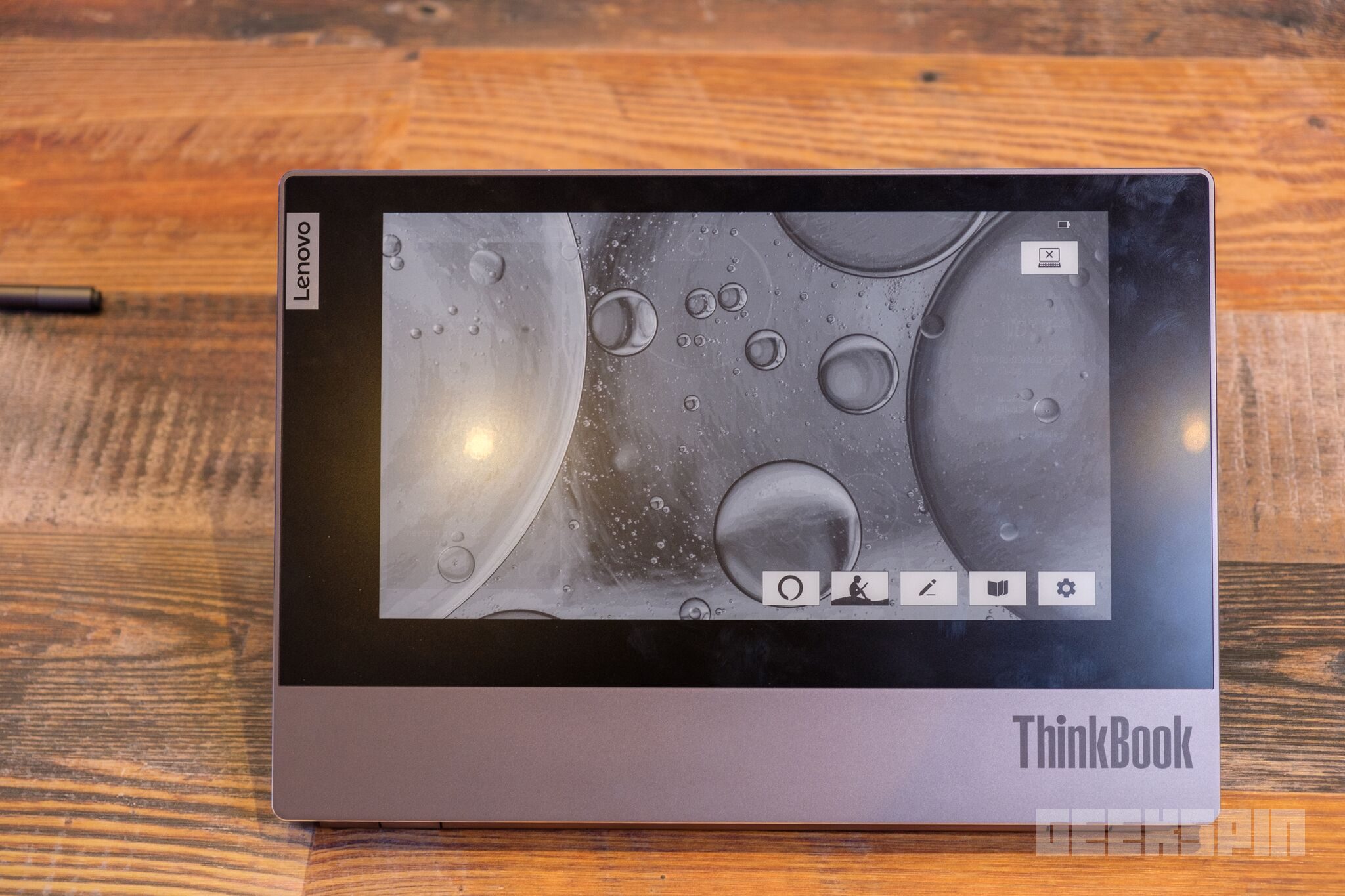 Lenovo's ThinkBook Plus laptop lid is covered in e-Ink 4