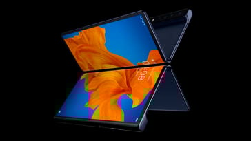 The Huawei Mate Xs is tougher and faster than its predecessor 4