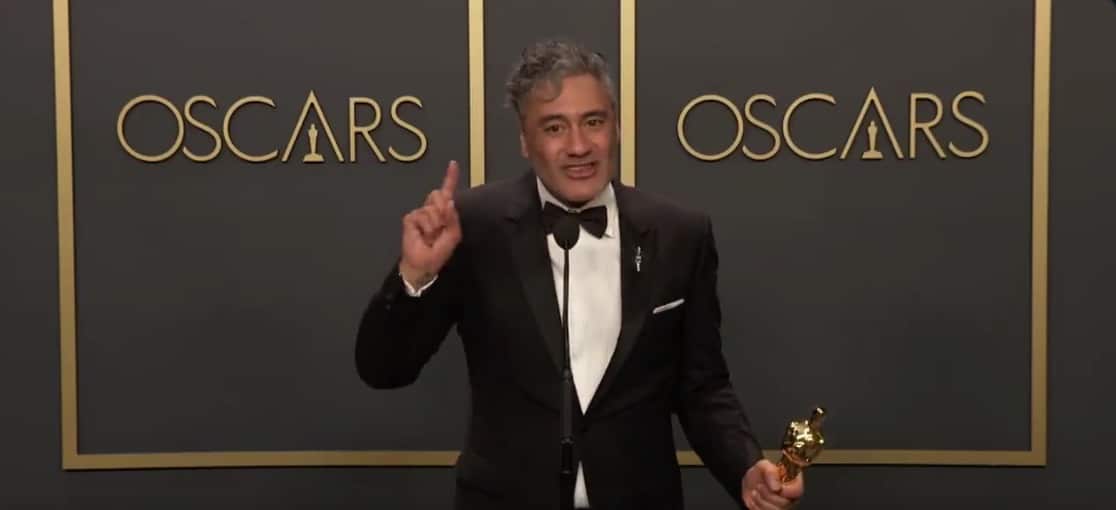 Taika Waititi trashes Apple's keyboards during Oscar speech 4