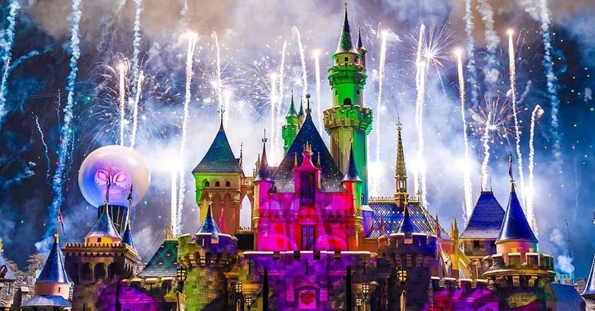 Disneyland and Disney World are closing due to coronavirus concerns 2