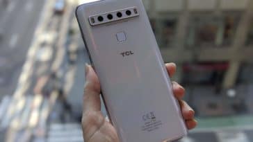 TCL debuts their first 5G and curved display phone 4