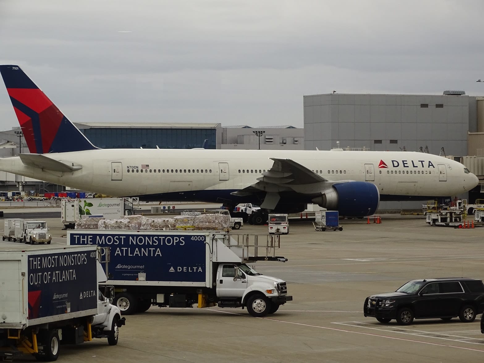 Delta and United are extending status benefits and memberships due to COVID-19 7