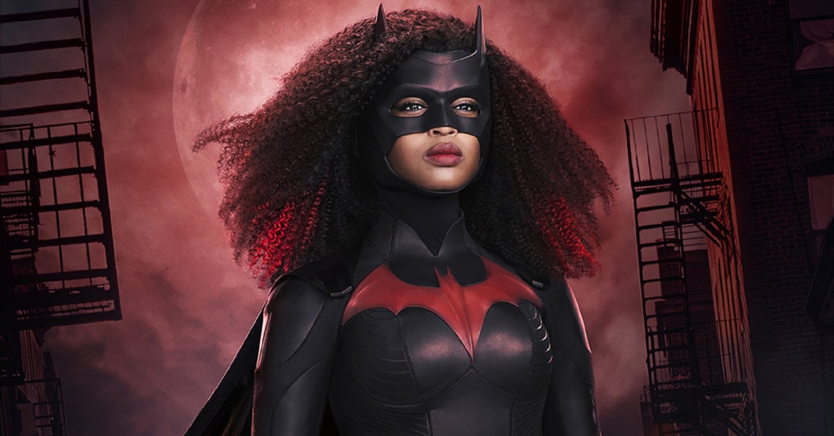 Batwoman’s Javicia Leslie looks stunning in her new superhero costume 7