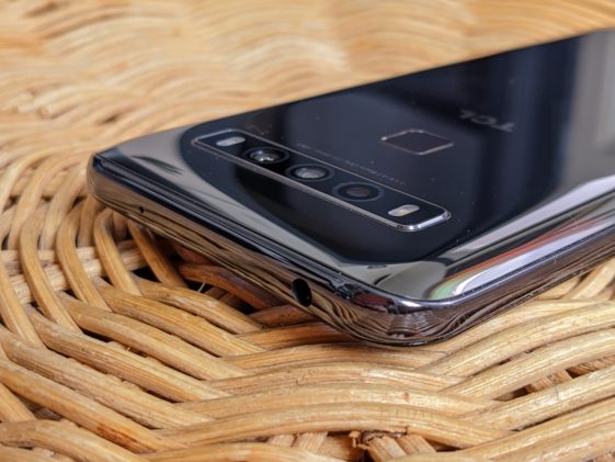 TCL 10 5G UW review: mmWave 5G on a budget • GEEKSPIN