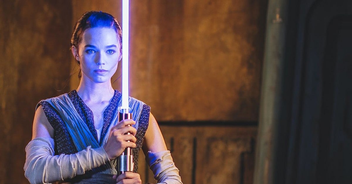 Star Wars reveals working lightsaber for Disney World guests 5