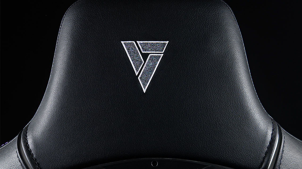 This gaming chair is designed with Swarovski crystals 1
