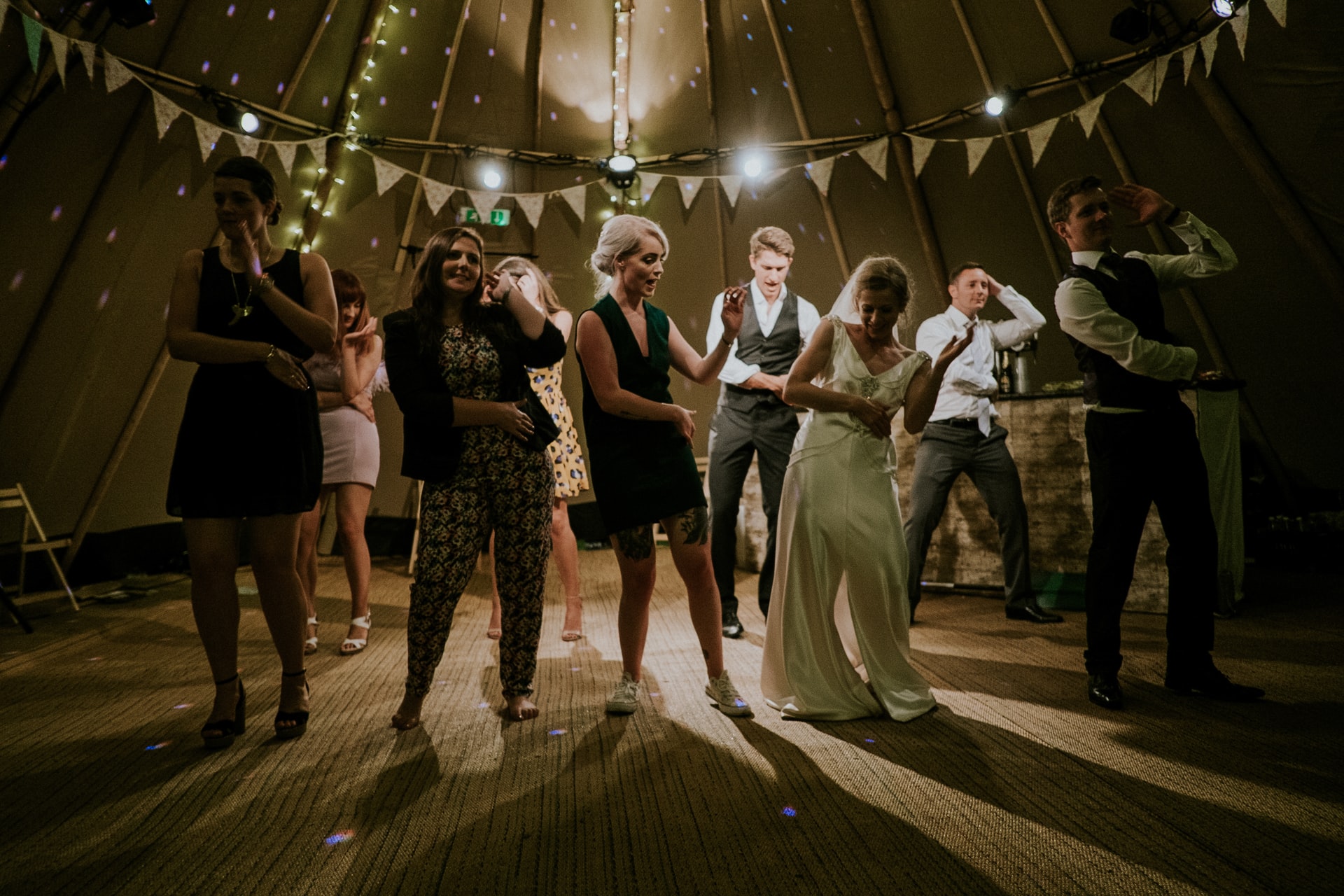 Doomed From The Start: Guests Share Wedding Experiences That Made Them Realize The Marriage Wouldn't Last 36