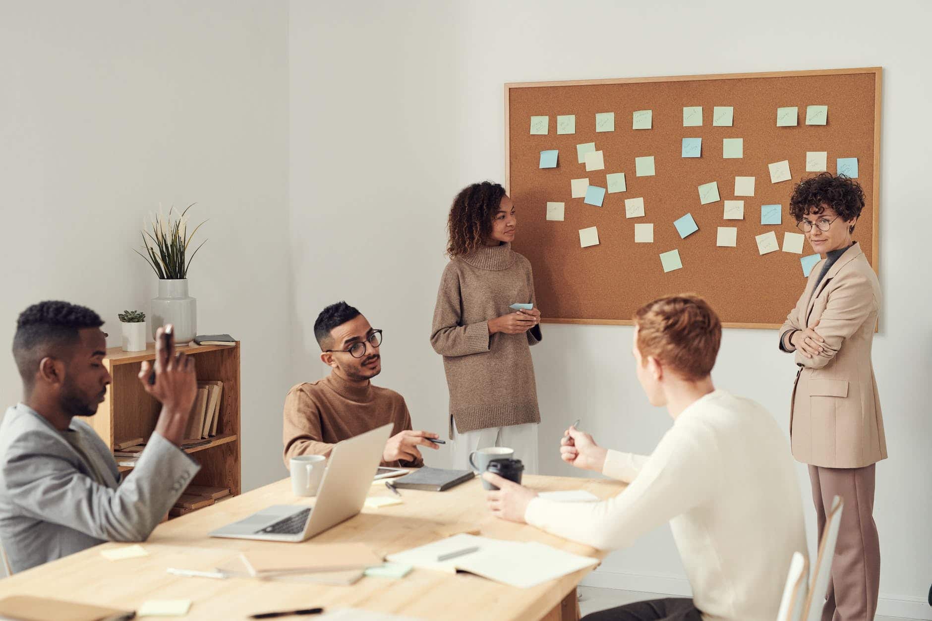 Watch Your Back: These Job Interview Red Flags Are CRAZY And A Real Eye Opener 21 Watch Your Back: These Job Interview Red Flags Are CRAZY And A Real Eye Opener 21