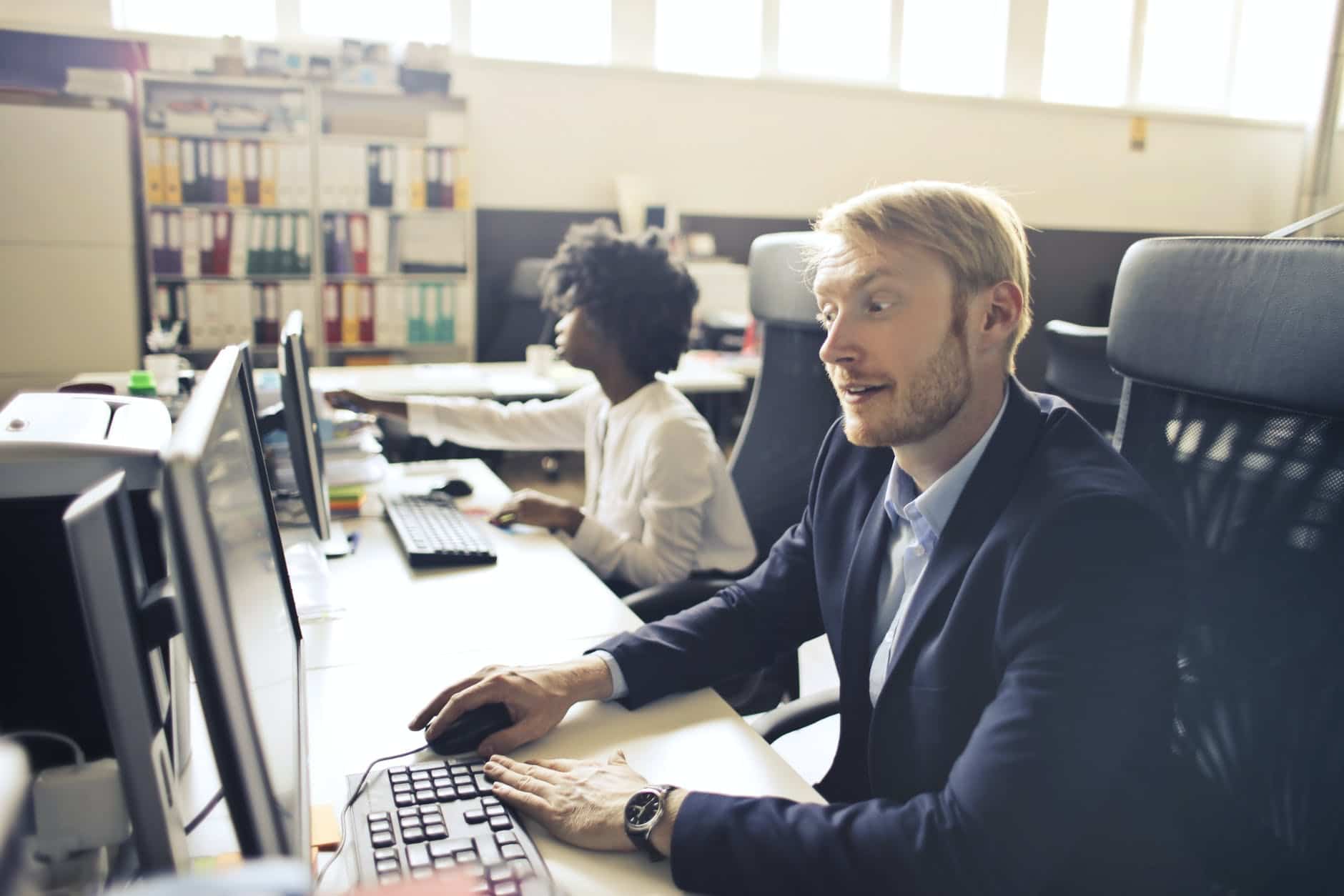 Watch Your Back: These Job Interview Red Flags Are CRAZY And A Real Eye Opener 16 Watch Your Back: These Job Interview Red Flags Are CRAZY And A Real Eye Opener 16