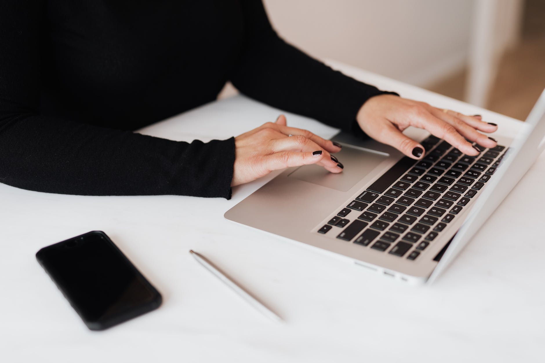 Watch Your Back: These Job Interview Red Flags Are CRAZY And A Real Eye Opener 23 Watch Your Back: These Job Interview Red Flags Are CRAZY And A Real Eye Opener 23