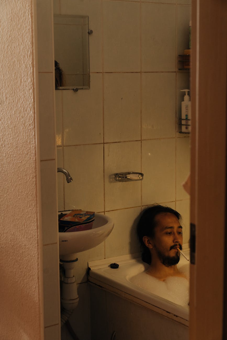Real-Life Horror Stories: People Worldwide Share Their Spine-Tingling Encounters 12