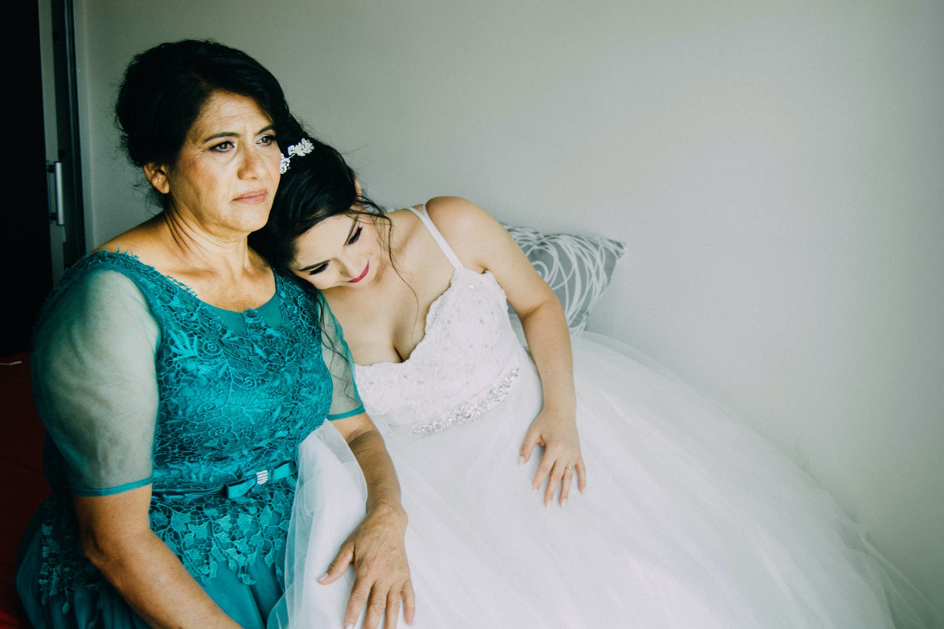 Doomed From The Start: Guests Share Wedding Experiences That Made Them Realize The Marriage Wouldn't Last 28