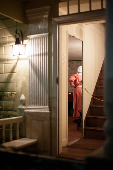 Real-Life Horror Stories: People Worldwide Share Their Spine-Tingling Encounters 27