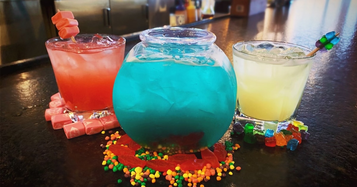 Smokey Bones is offering candy-garnished cocktails for a limited time