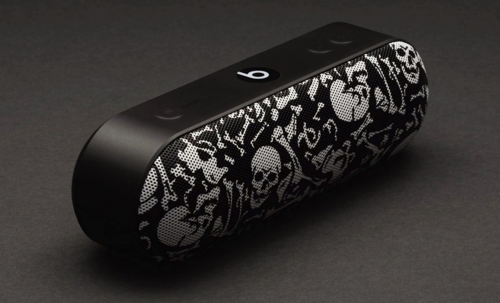 Beats Pill+ Stüssy