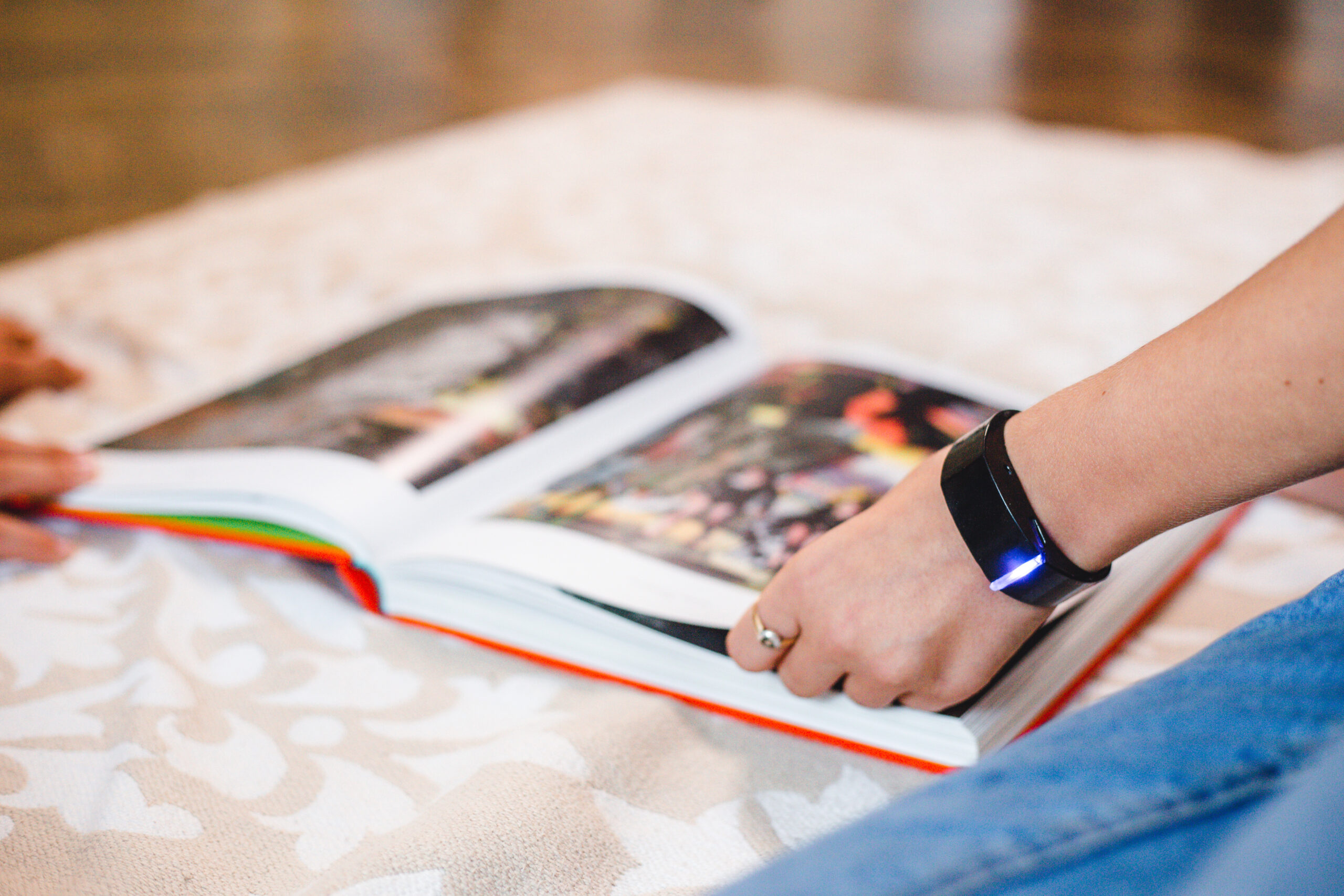Tully AI bracelet