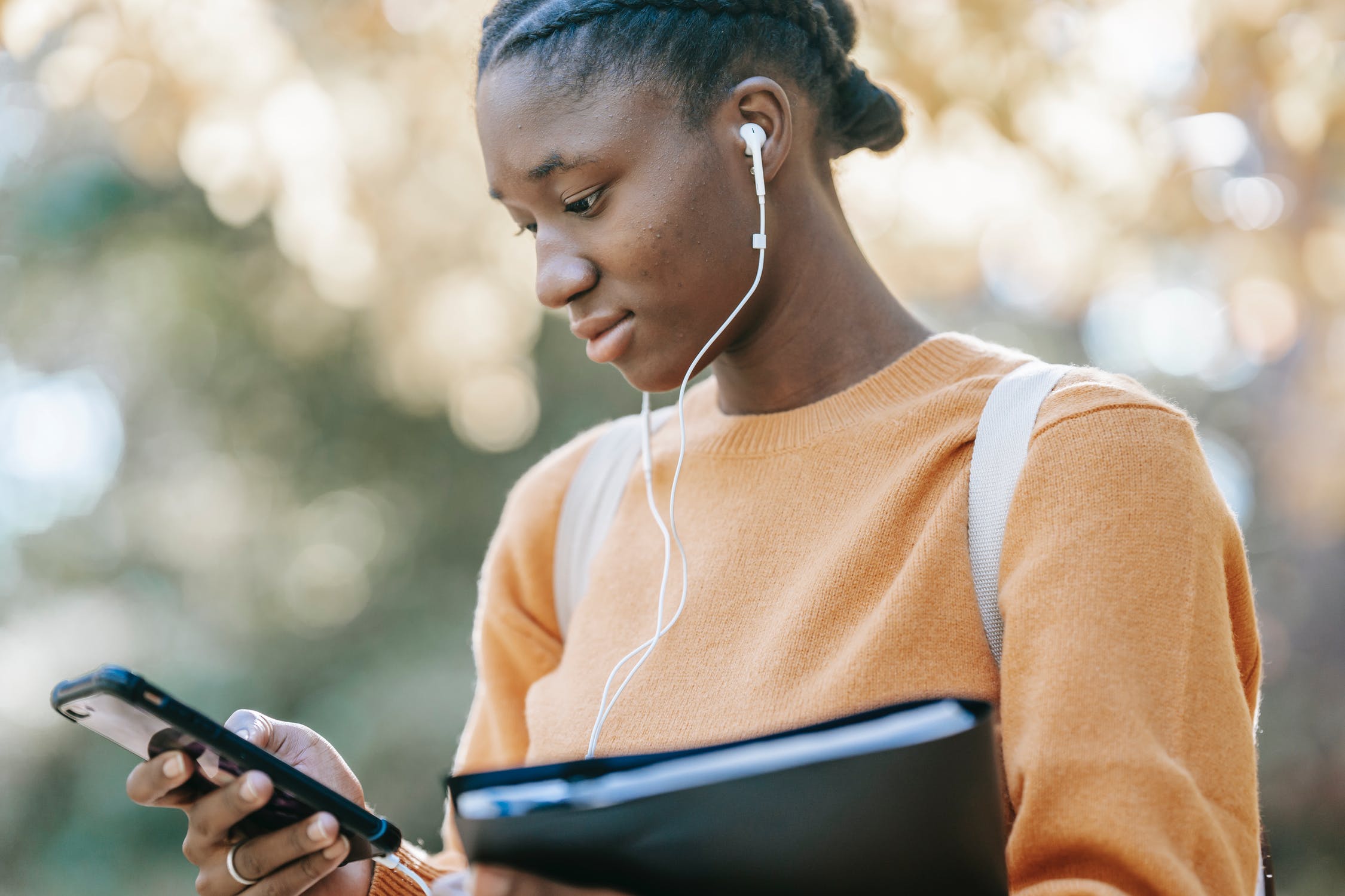 AT&T launches $40 unlimited wireless plan for students