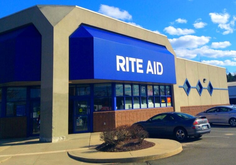 A Rite Aid store. Rite Aid is one of the U.S. retailer that won't likely survive a recession | ©Image Credit: Flickr / Mike Mozart