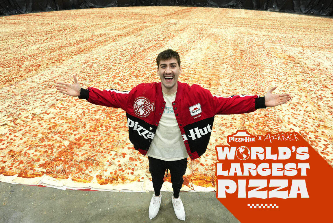 Ariack Pizza Hut sets a new record for the world’s biggest pizza