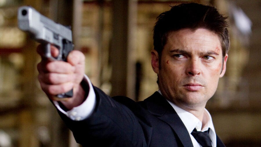 Karl Urban in movie Red (2010)