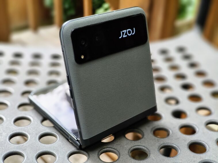 Motorola Razr 2023 Review: An excellent midrange foldable