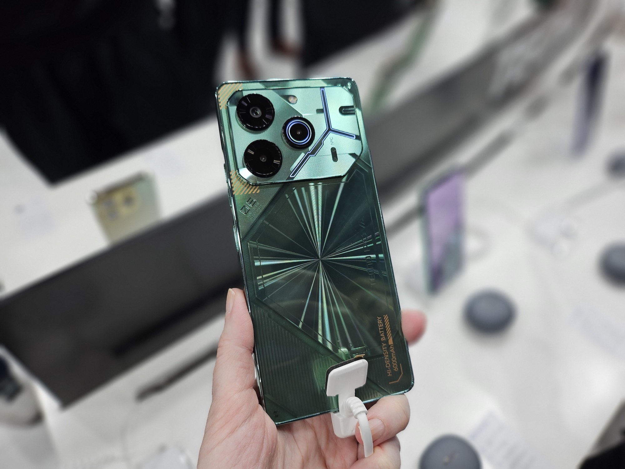 Pova 6 Pro 5G