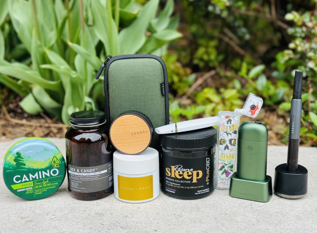 Top 4/20 gifts for stoners: 2024 Gift Guide - GEEKSPIN