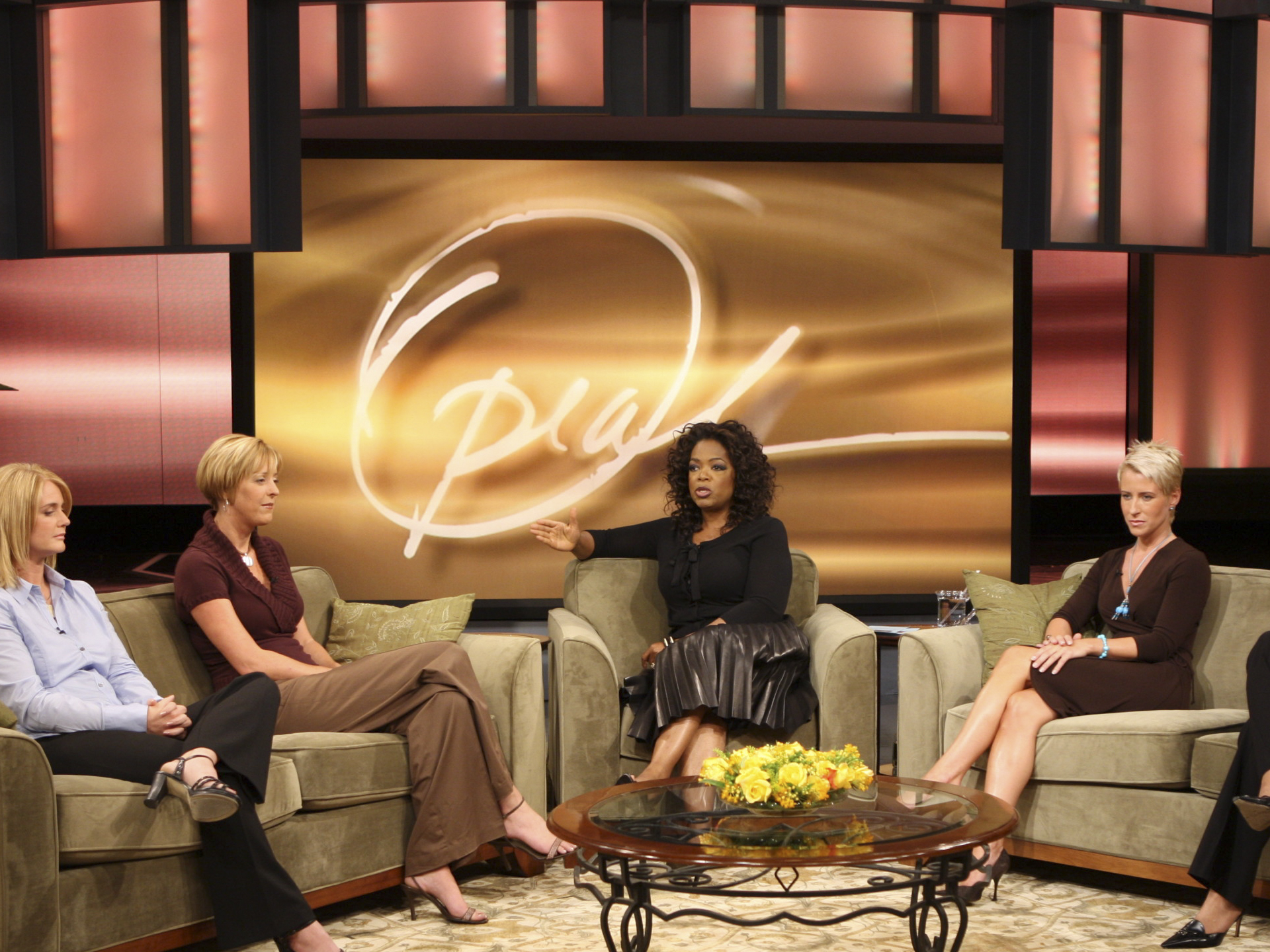 Oprah Winfrey Net Worth 2024 Talk Show Host To Billionaire
