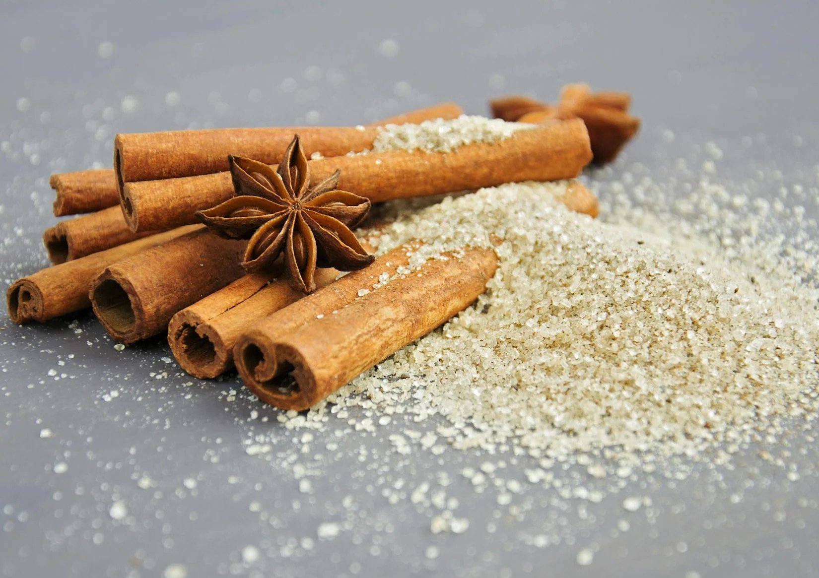 The cinnamon recall now covers 16 brands after new testing revealed unsafe lead levels. ©Image Credit: Alex Bayev / Unsplash